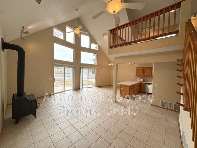 Photo - 32 Front St House