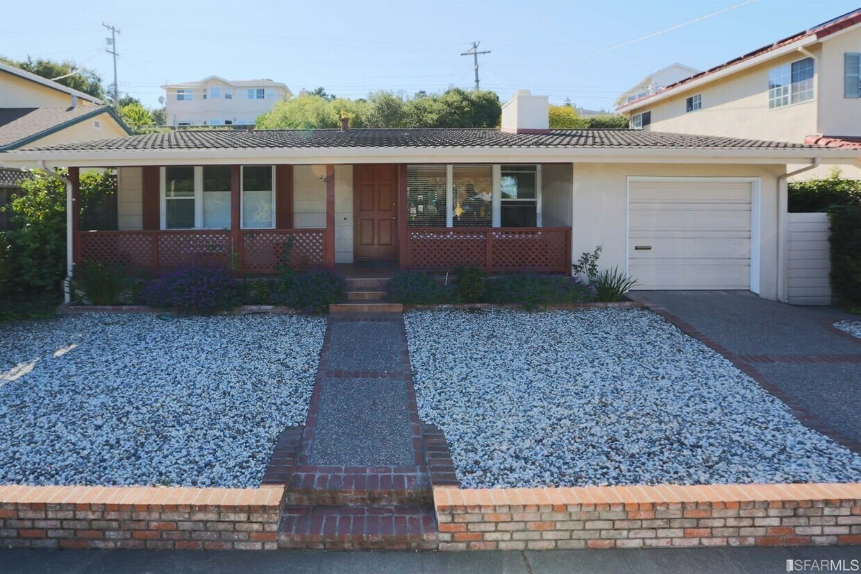 Primary Photo - 2644 Monterey St