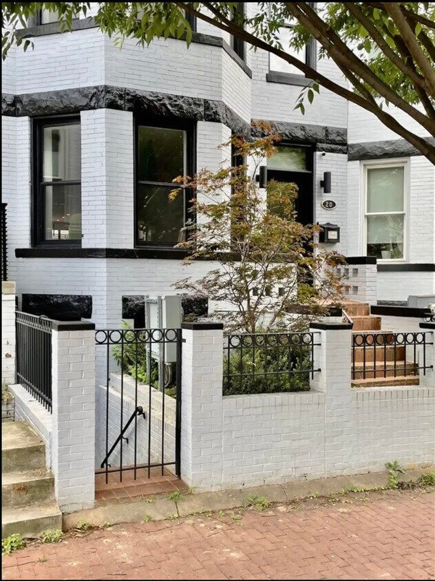 Foto principal - 20 Seaton Pl NW