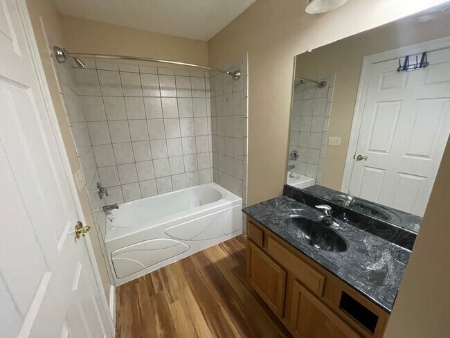 Foto del edificio - 2690 Gardenia Ave