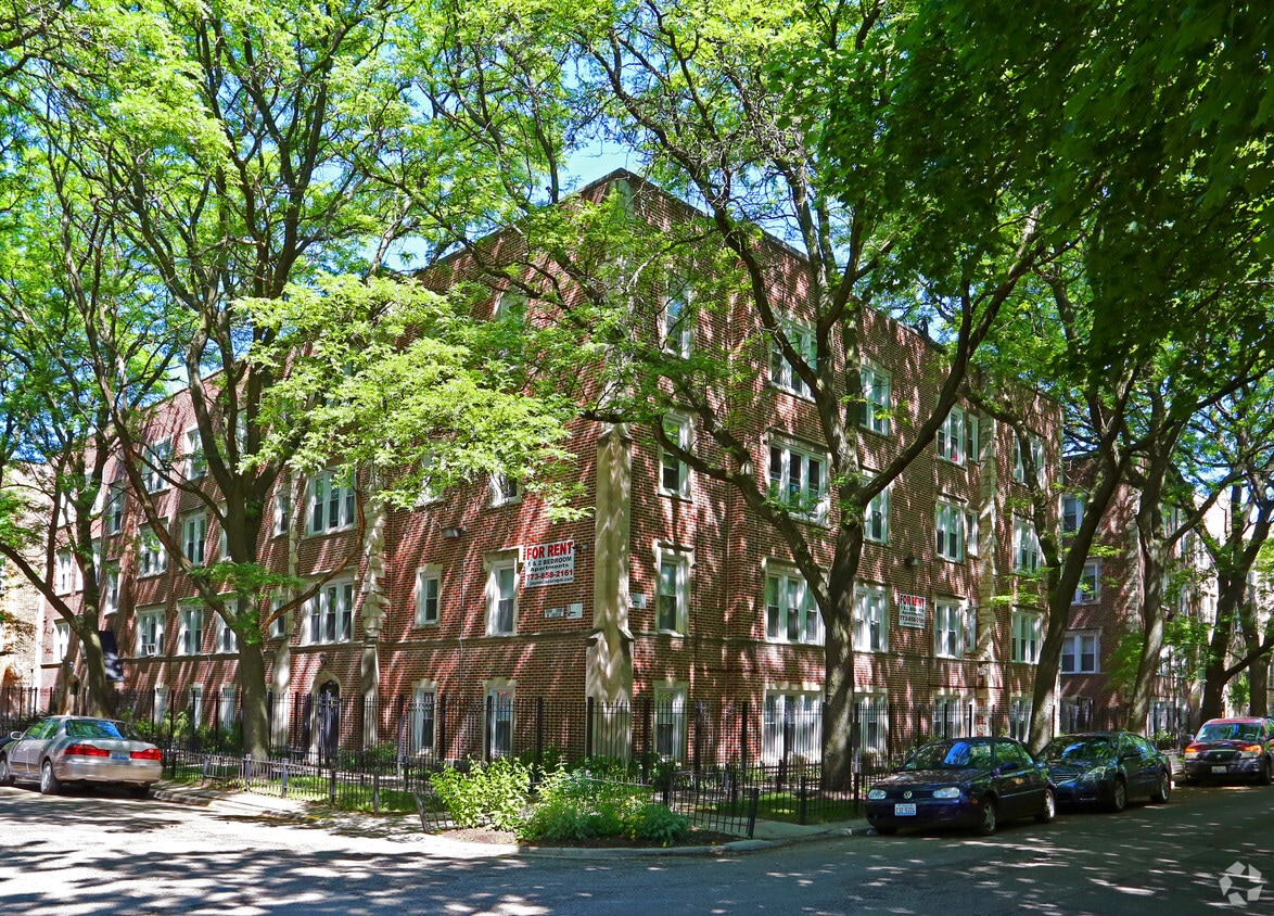 Primary Photo - 7340 N Damen Ave