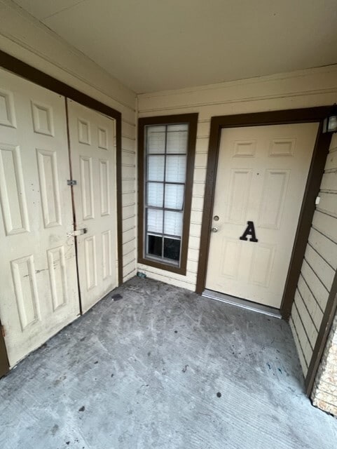 Building Photo - 2214 Capitan Dr