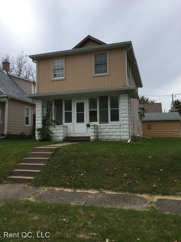 3 br, 1.5 bath House 1101 26th St House Rental in Moline, IL