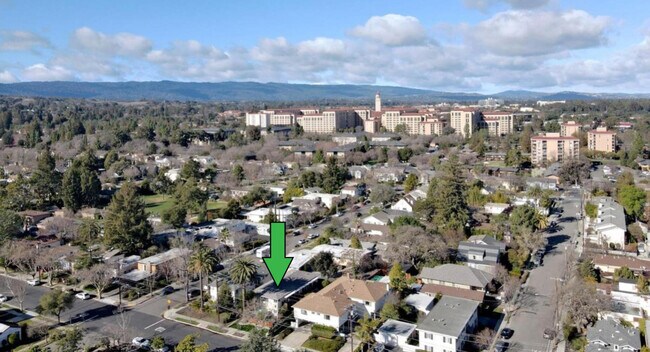 Photo - 664 College Ave Apartments