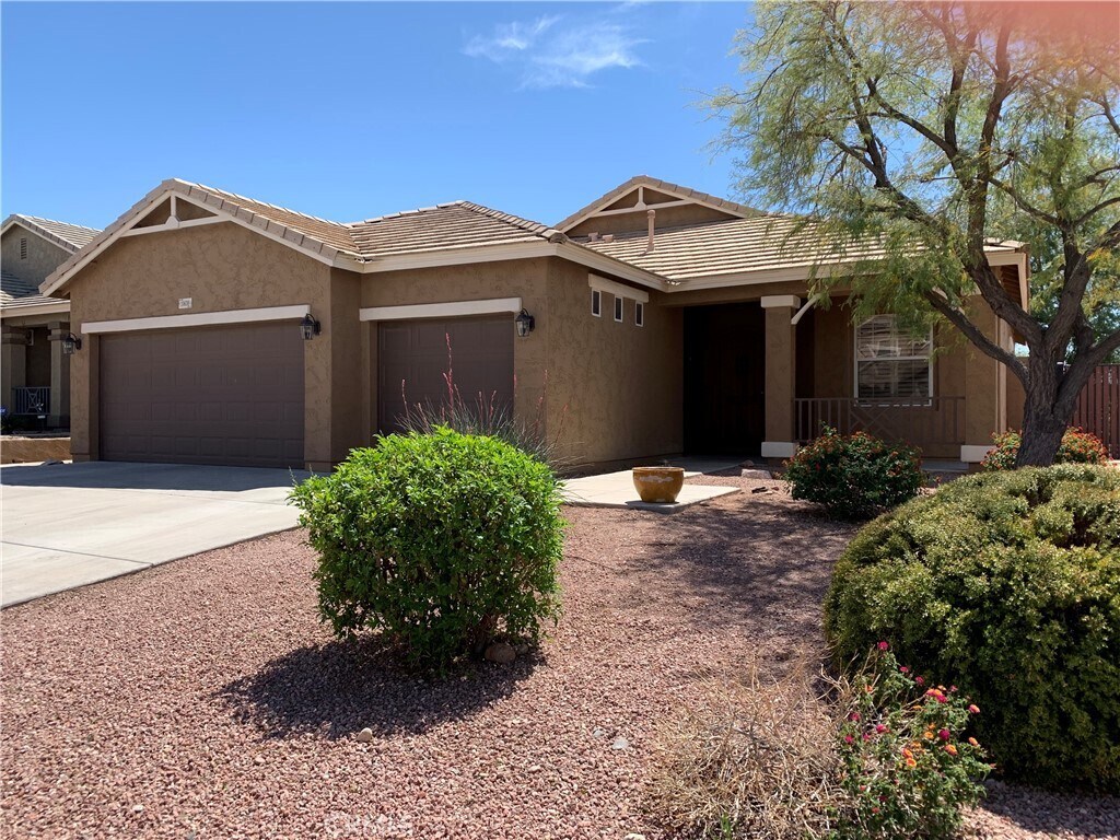 Foto principal - 10639 W Alex Ave