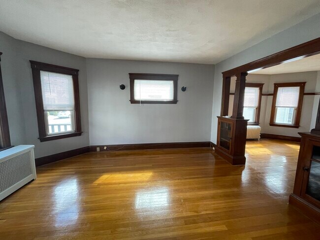 Building Photo - 64 Almont St
