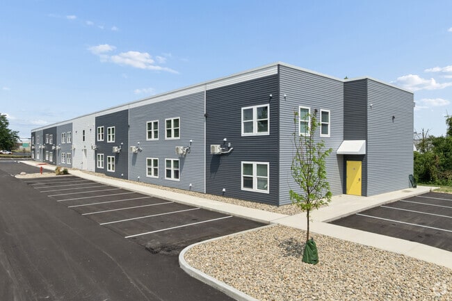 Building Photo - Graystone Flats