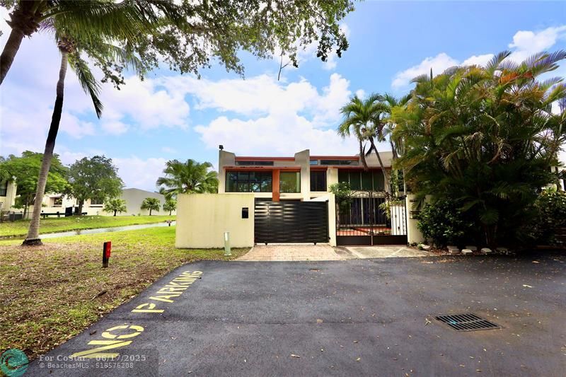 Primary Photo - 7760 SW 103rd Pl