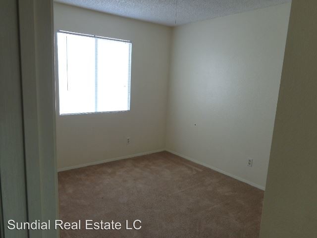 Building Photo - 3 br, 2.5 bath House - 4148 E. Camino St.