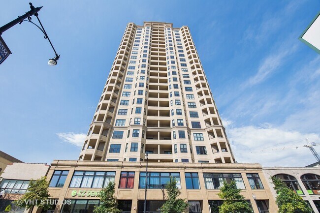Building Photo - 1464 S Michigan Ave