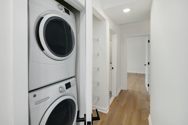 Building Photo - 4829 Baltimore Ave