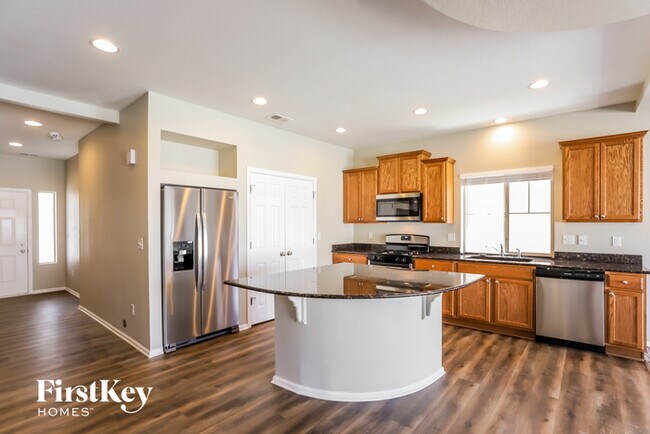 Building Photo - 4589 Walden Way