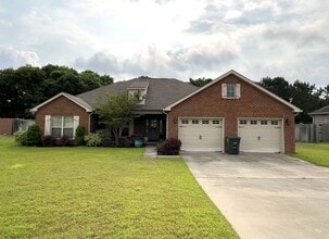 Building Photo - 806 Legacy Dr