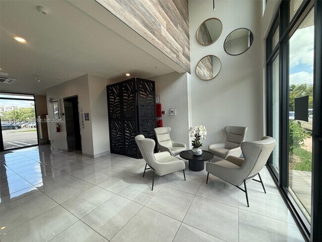 Foto del edificio - 8001 NW 41st St