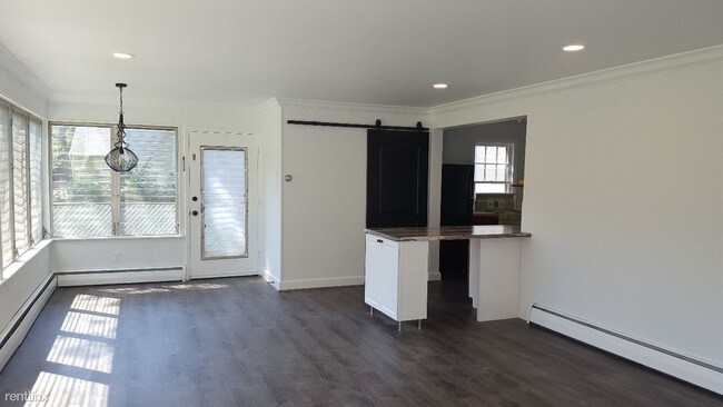 Building Photo - 2 br, 1 bath House - 1009 Park Ave