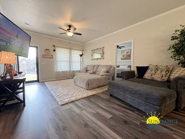 Foto del edificio - Charming 3-Bedroom Home in Normandy Terrac...