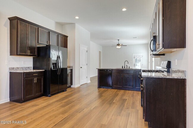 Foto del edificio - 136 Lightbourne Dr