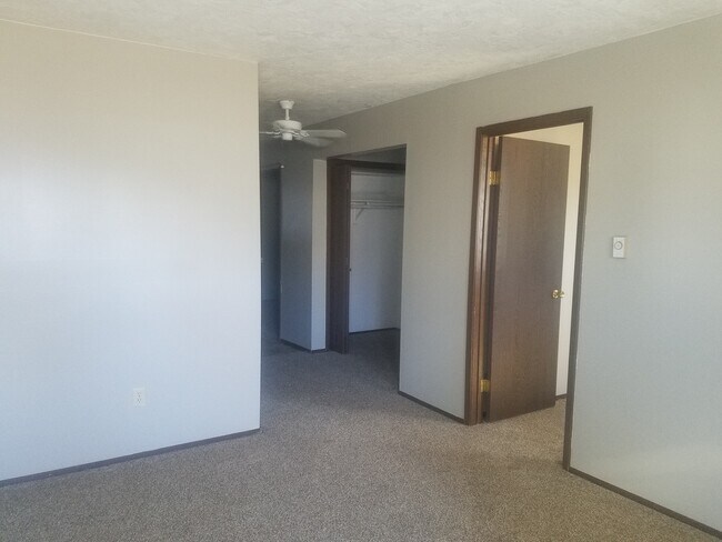 Foto del edificio - 2 bedroom 1 bath condo in Park Place.