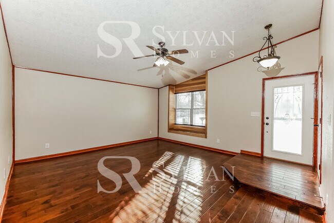 Building Photo - At Last, This Is What You Have Been Searching For!