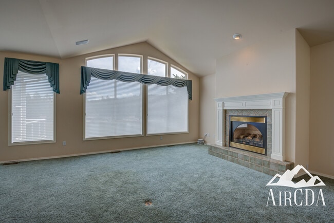 Building Photo - 1108 S Riverside Harbor Dr