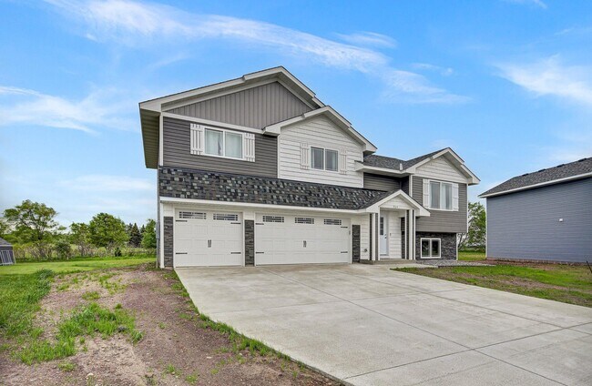 Building Photo - 924 Poplar Dr SE