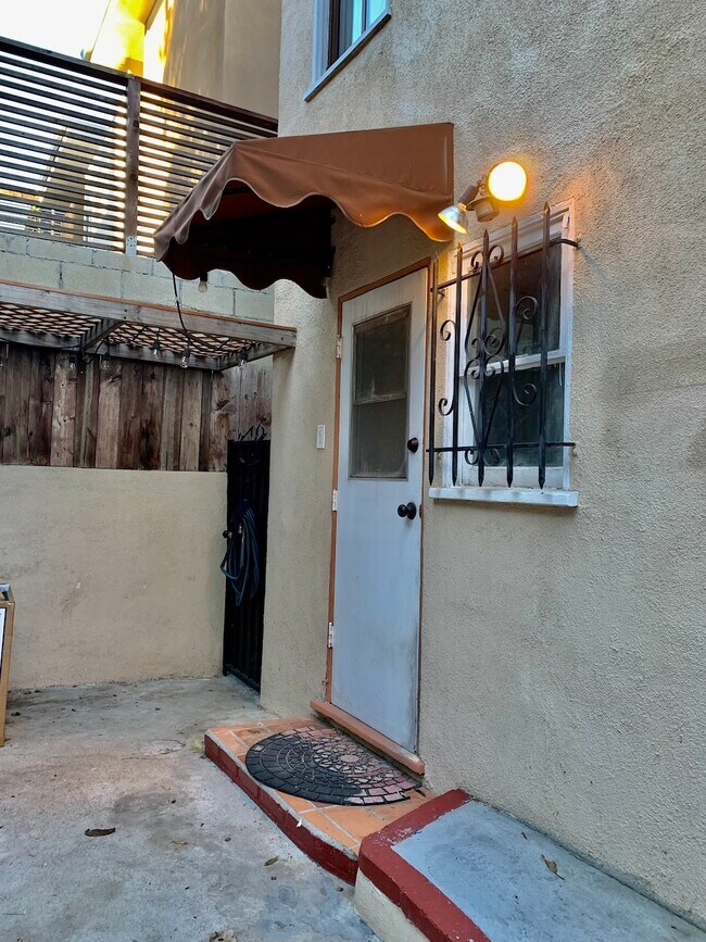 Entrance - 6744 Woodrow Wilson Dr