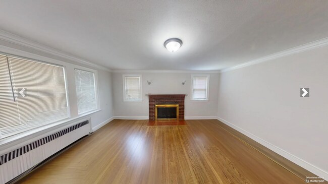 Building Photo - 27 Greycliff Rd