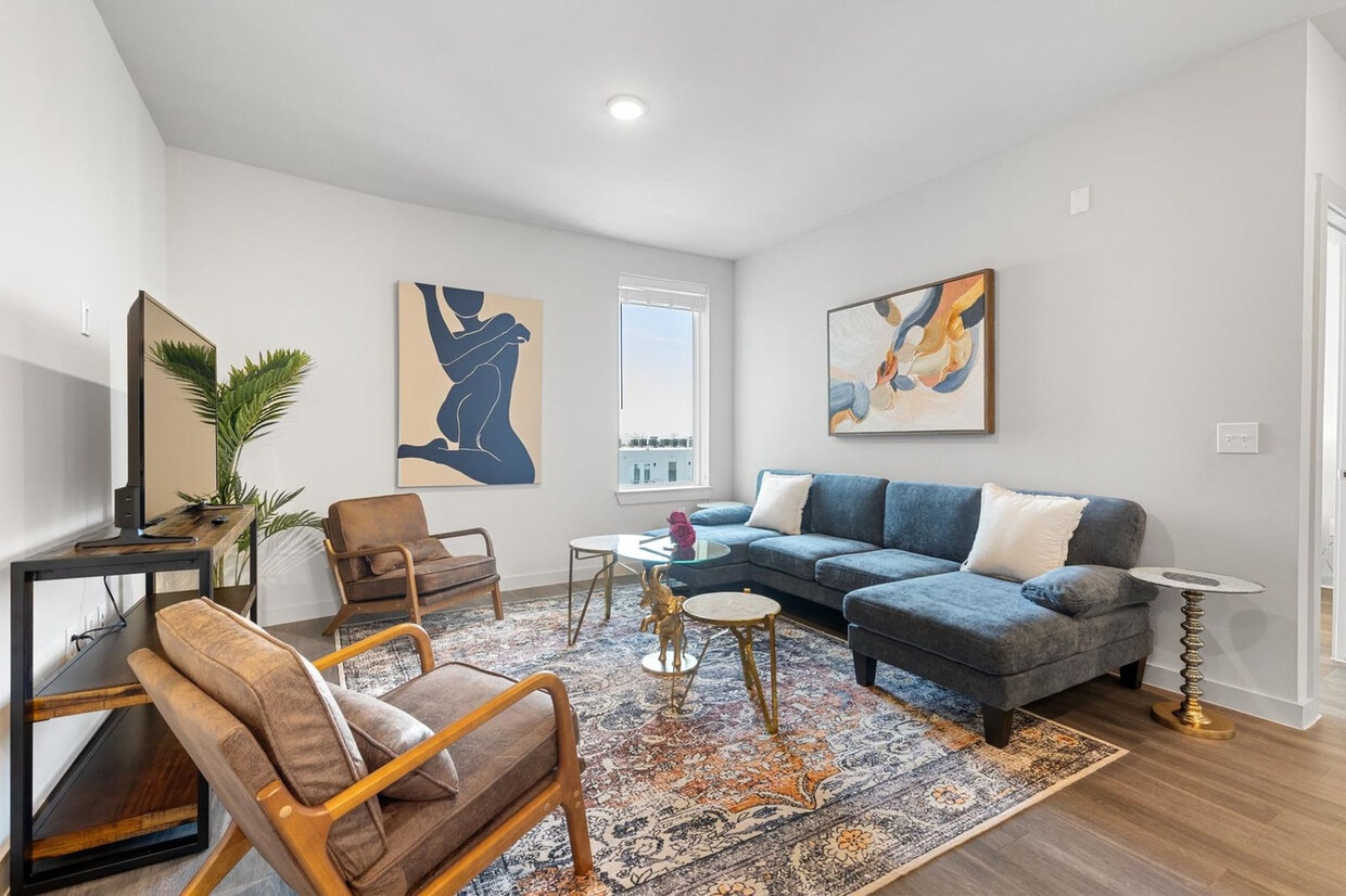 Primary Photo - 5820 1/2 Cameron Rd