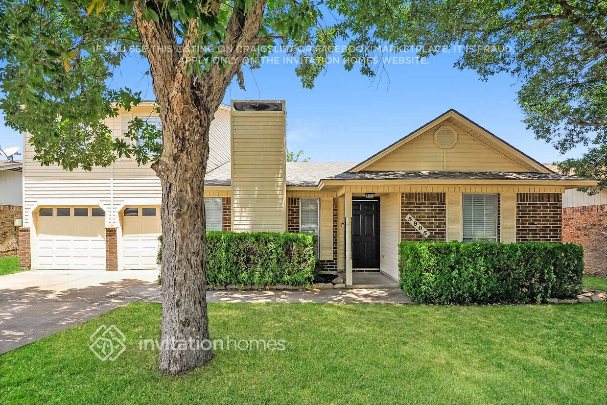 Foto principal - 5905 Oak Hill Rd