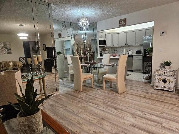 Building Photo - 105 Lake Pine Cir