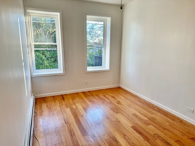 Foto del edificio - SPACIOUS 3 BEDROOM APARTMENT