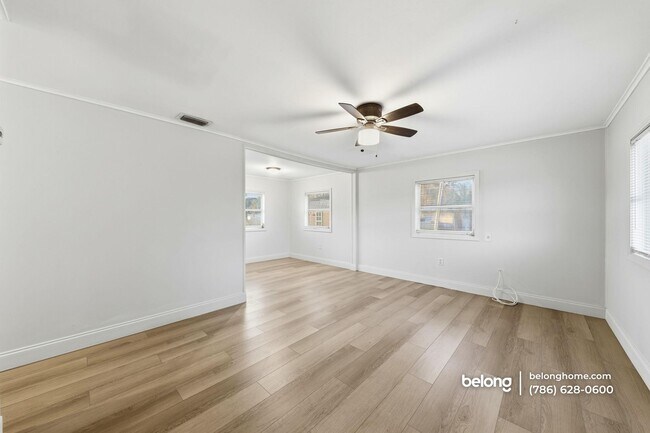 Foto del edificio - 1520 Hunter Rd