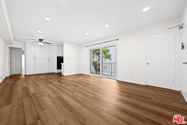 Building Photo - 1206 S Holt Ave