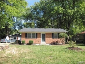 Building Photo - 120 Dean Ave