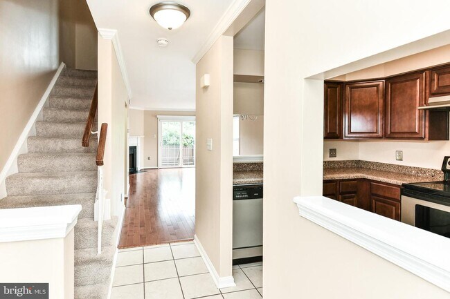 Building Photo - 12856 Mill Brook Ct