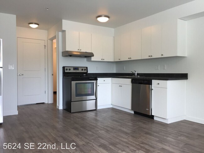 Building Photo - 5624 SE 22nd Ave