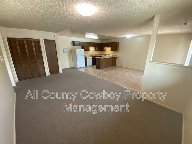 Foto del edificio - 1314 E Gibbon St