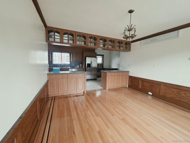 Foto del edificio - 180-15 Dalny Rd