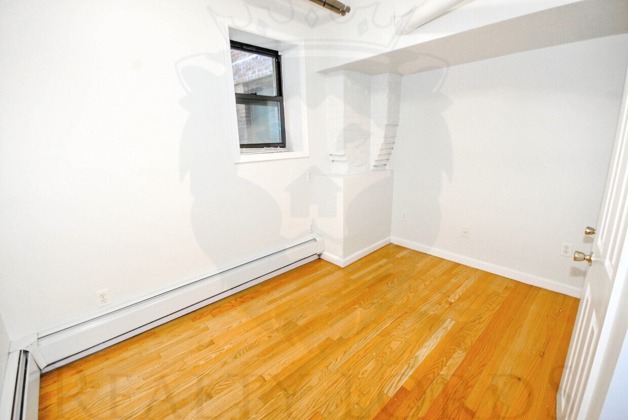 Primary Photo - 621 Huntington Ave