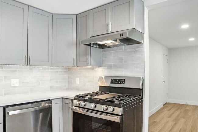 Foto del edificio - 1366 Lafayette St