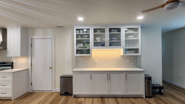 Foto del edificio - 3075 Walker Rd