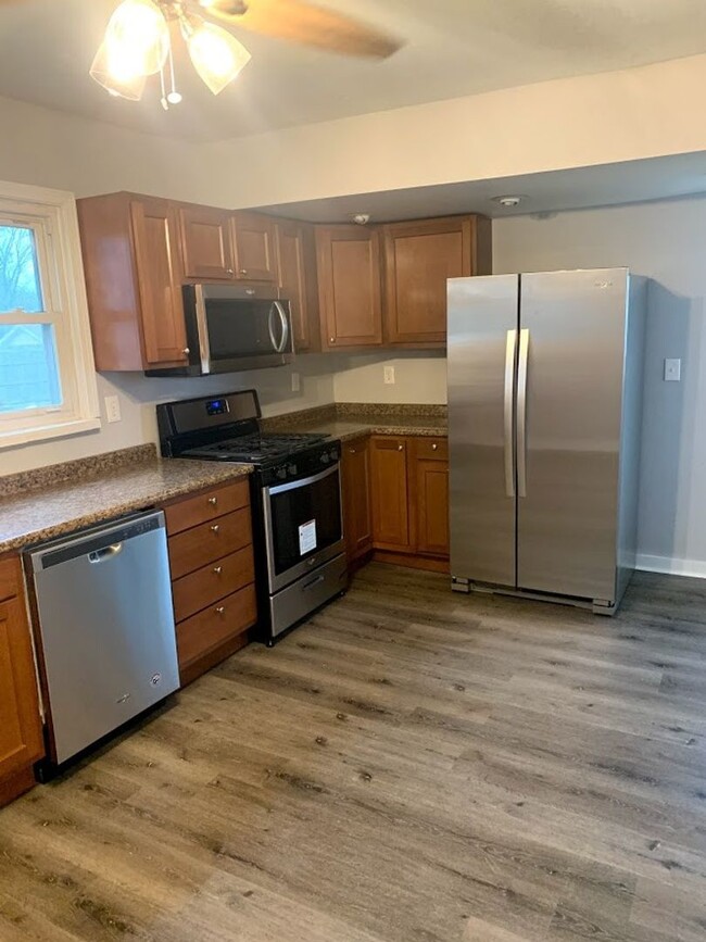 Foto del edificio - Completely Updated 3 Bed, 1 Bath Home in H...