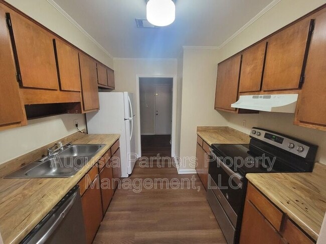 Foto del edificio - 115 Samarya Ln