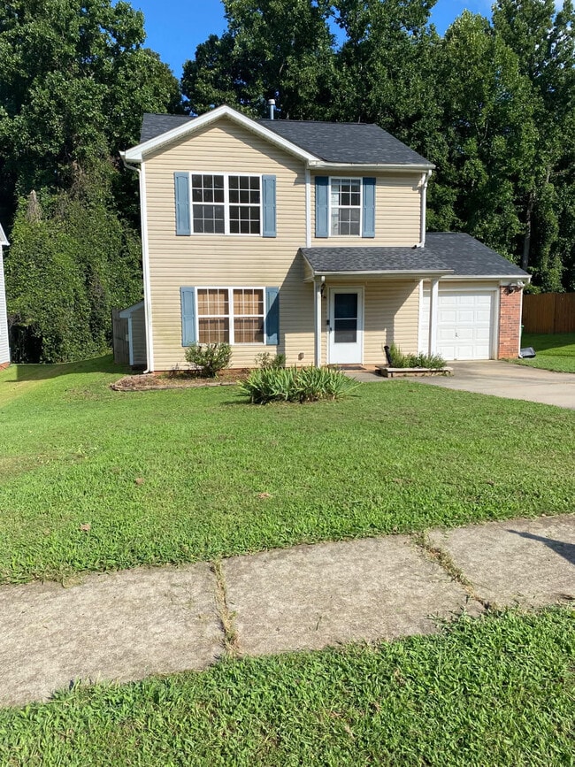 Building Photo - 1405 Clooney Ln