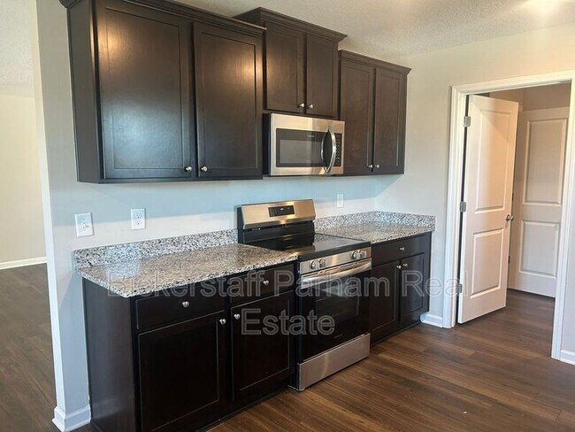 Foto del edificio - 6379 Sandy Bottom Dr