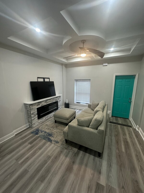 Building Photo - 3026 E Monument St