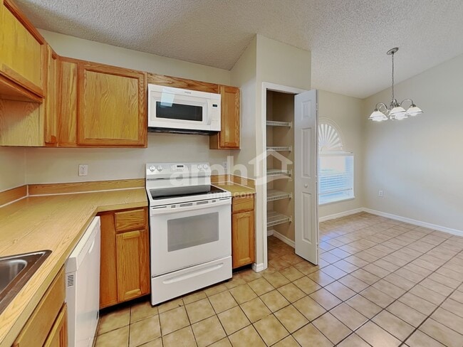 Building Photo - 4308 Iveyglen Ave