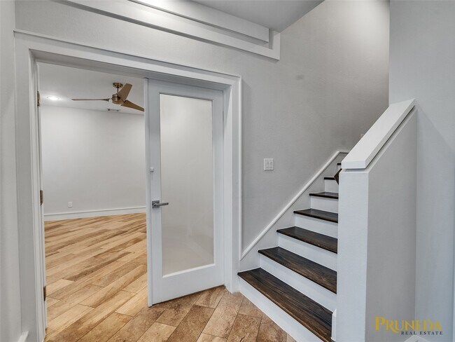 Foto del edificio - 6108 Potomac Enclave Dr