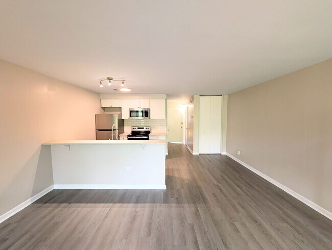 Foto del edificio - 3065 Huntleigh Dr