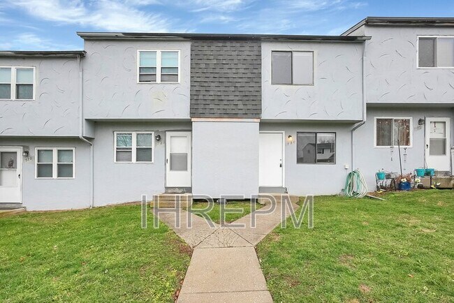 Foto del edificio - 1726 River Bend Rd